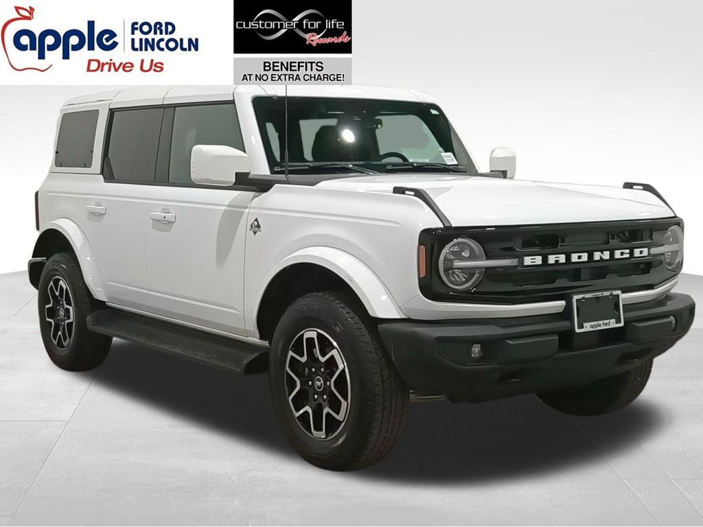 Oxford White 2025 Ford Bronco Outer Banks 4-Door 4WD SUV / Crossover Four-Wheel Drive Automatic