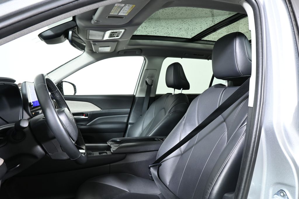 Thumbnail: 2024 Toyota Grand Highlander - 5