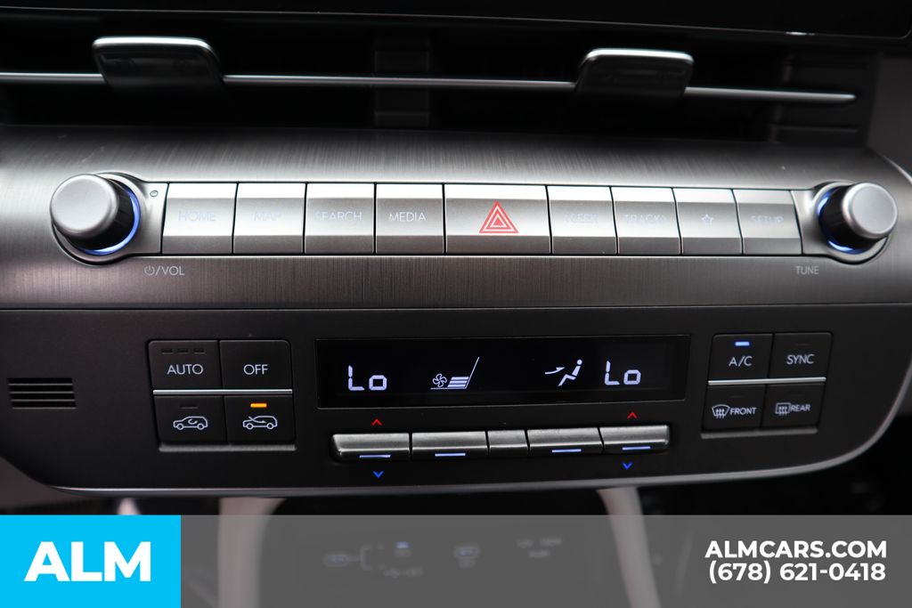 2024 Hyundai Kona SEL photo 28