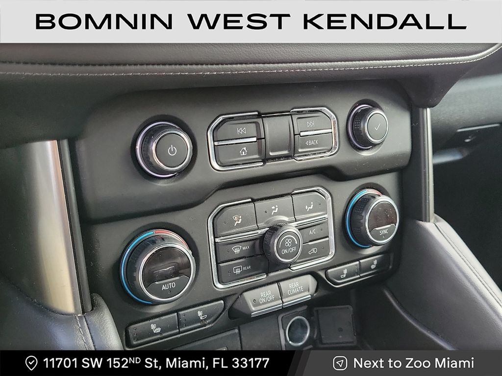 2021 Chevrolet Suburban LT photo