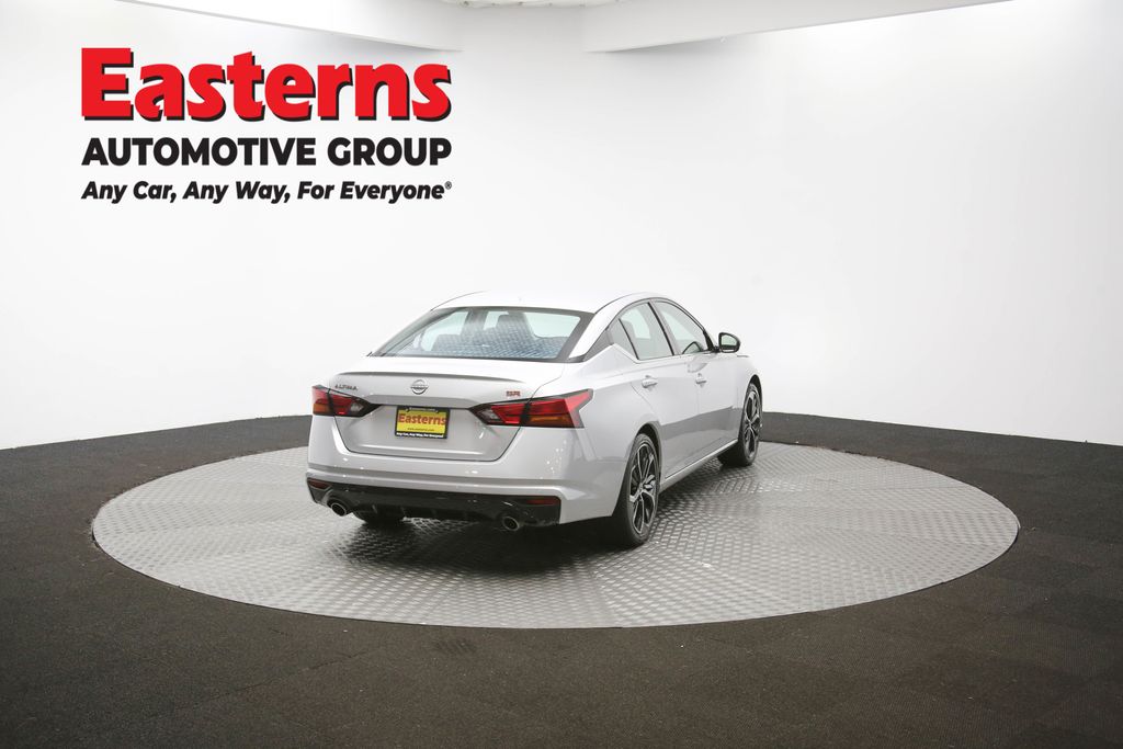 Used 2024 Silver Nissan 2.5 SR image 38