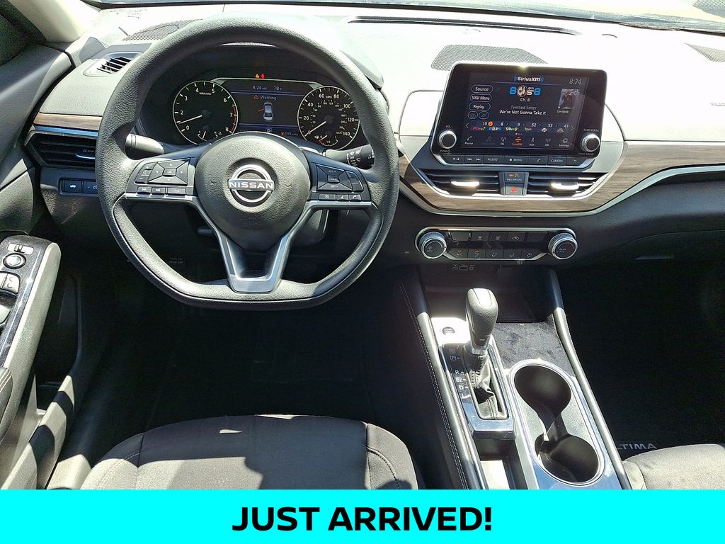 Used 2023 Nissan Altima Sedan