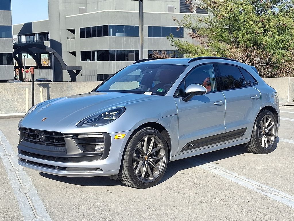 Thumbnail: 2026 Porsche Macan - 1