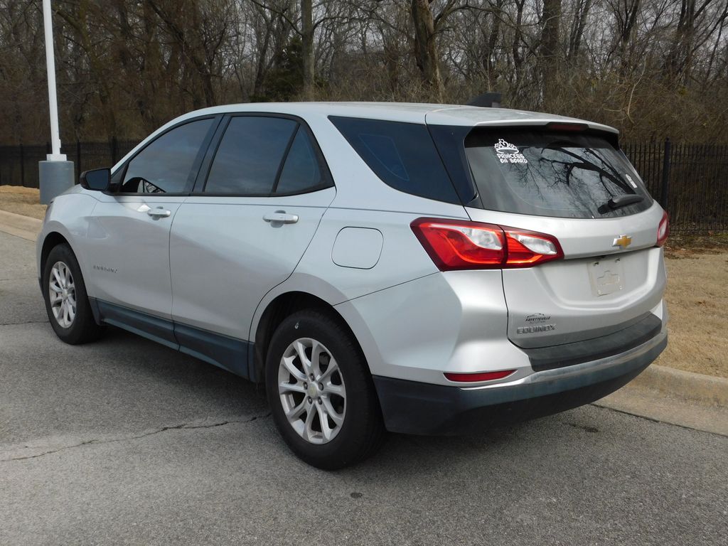 2018 Chevrolet Equinox LS 9