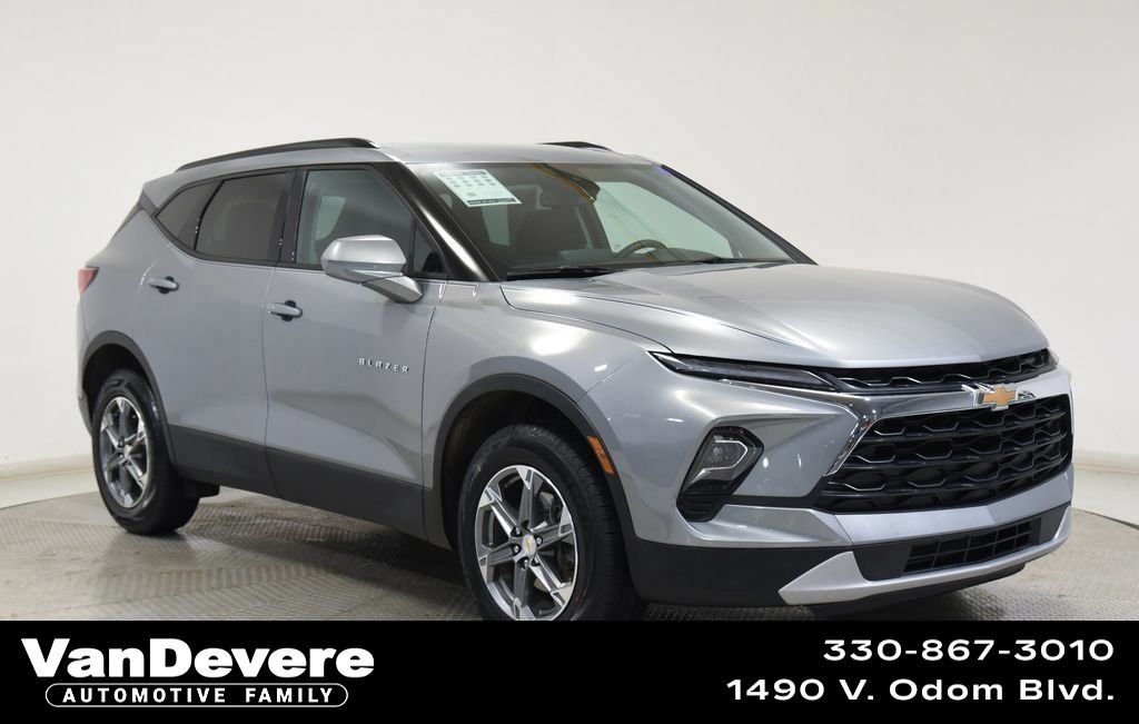Sterling Gray Metallic 2024 Chevrolet Blazer SUV / Crossover Front-Wheel Drive 9-Speed Automatic Overdrive