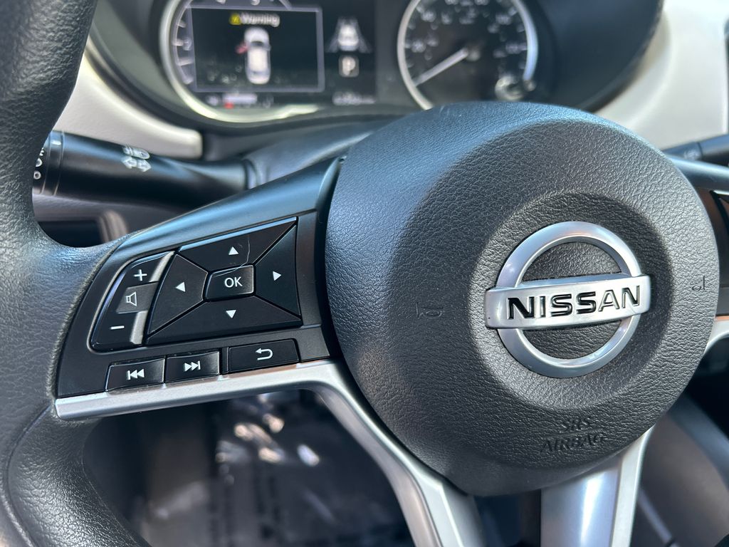2021 Nissan Versa 1.6 SV 13