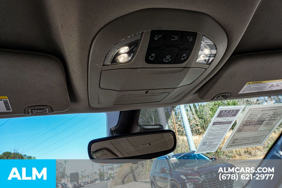 Used 2024 Silver Chrysler Touring L image 40