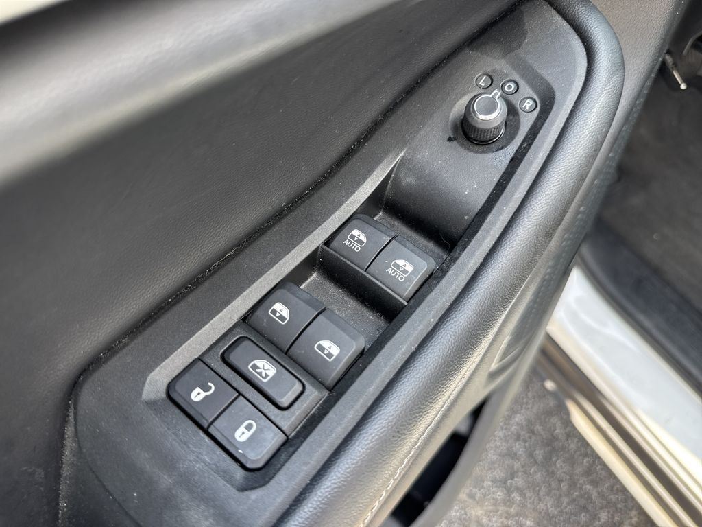 2021 Jeep Grand Cherokee L Limited White at Mac Haik CDJR North Houston
