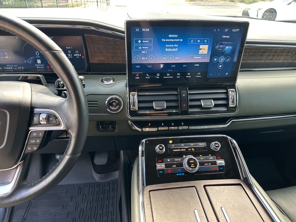 Used Car 2022 Lincoln Navigator L  Black Label For Sale Under $60,000 In Austin, Texas