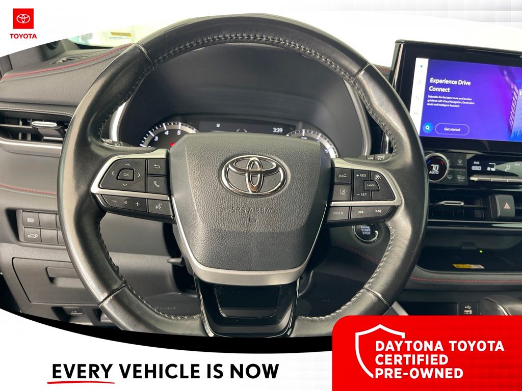Used 2023 Toyota Highlander SUV