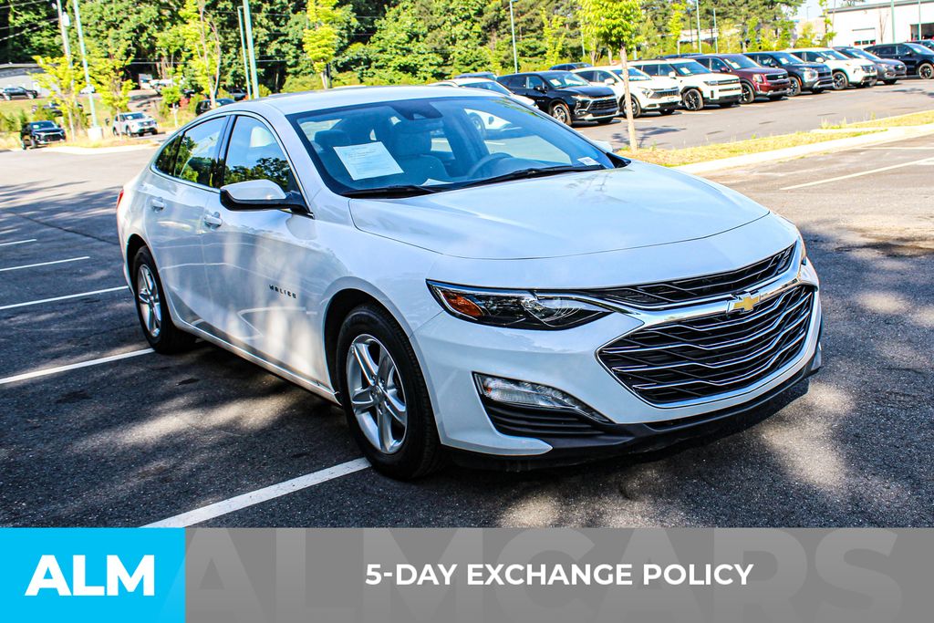 Used 2024 White Chevrolet LT image 3