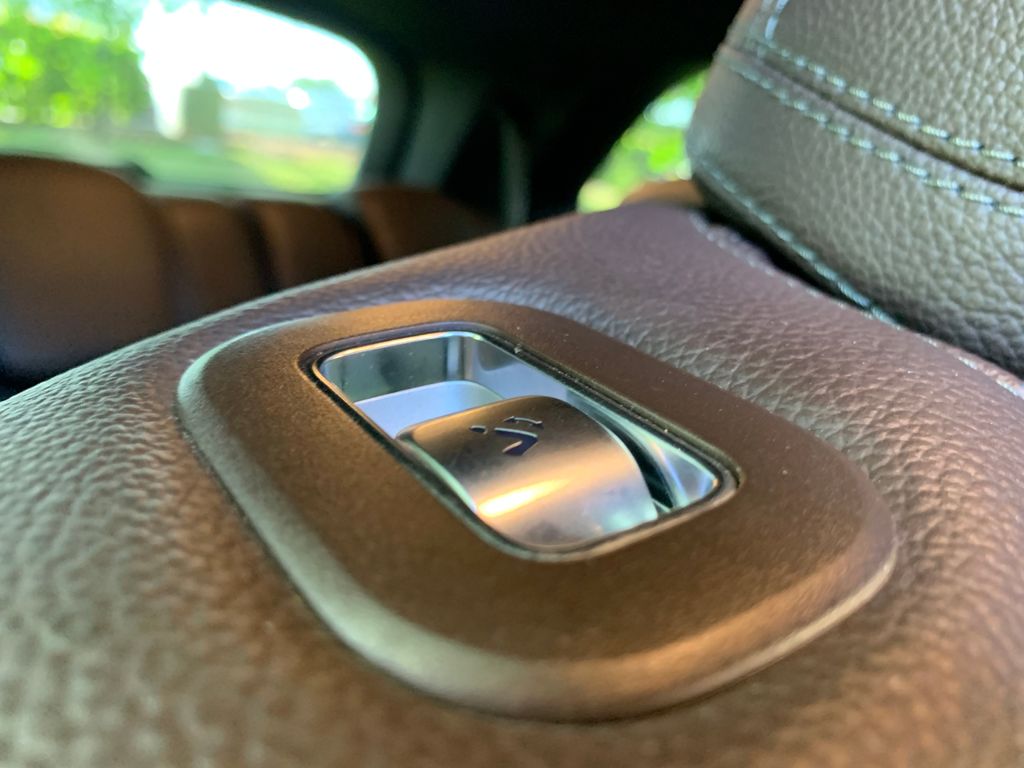 Thumbnail: 2021 Mercedes-Benz GLS - 28