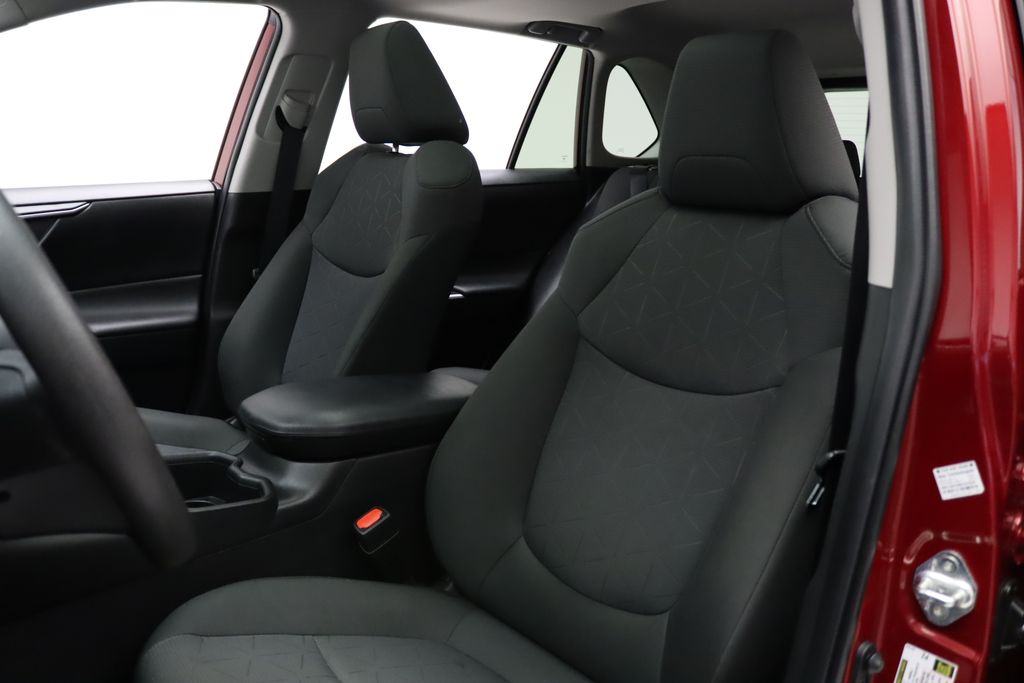 Thumbnail: 2022 Toyota RAV4 - 13