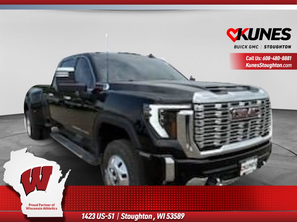 2025 GMC Sierra 3500HD Denali Crew Cab 4WD