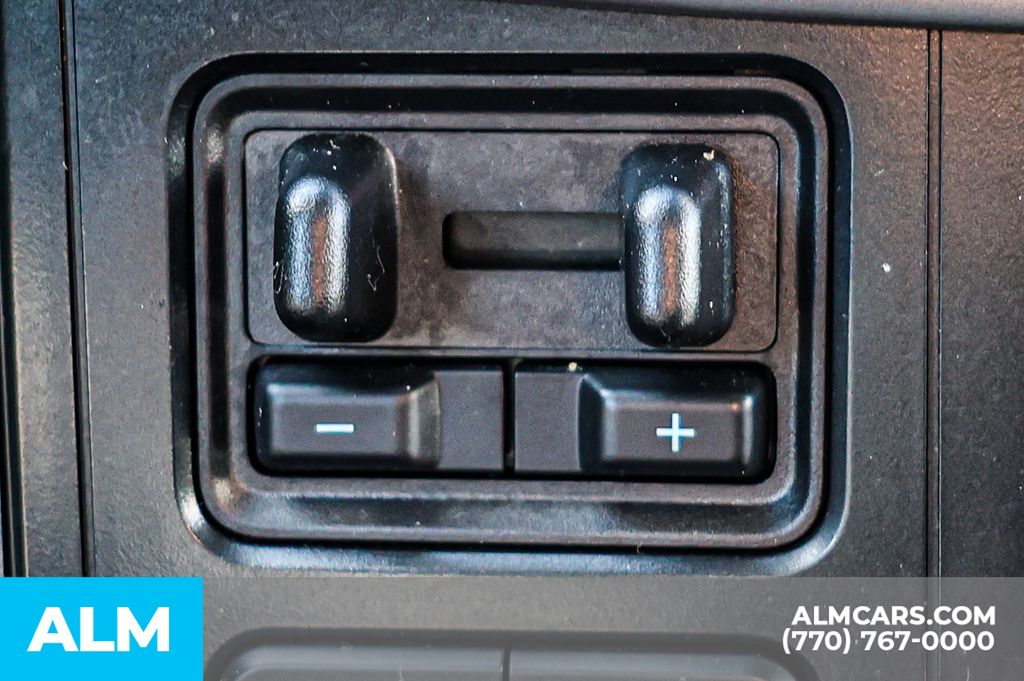 Used 2022 Blue Ford XLT image 43