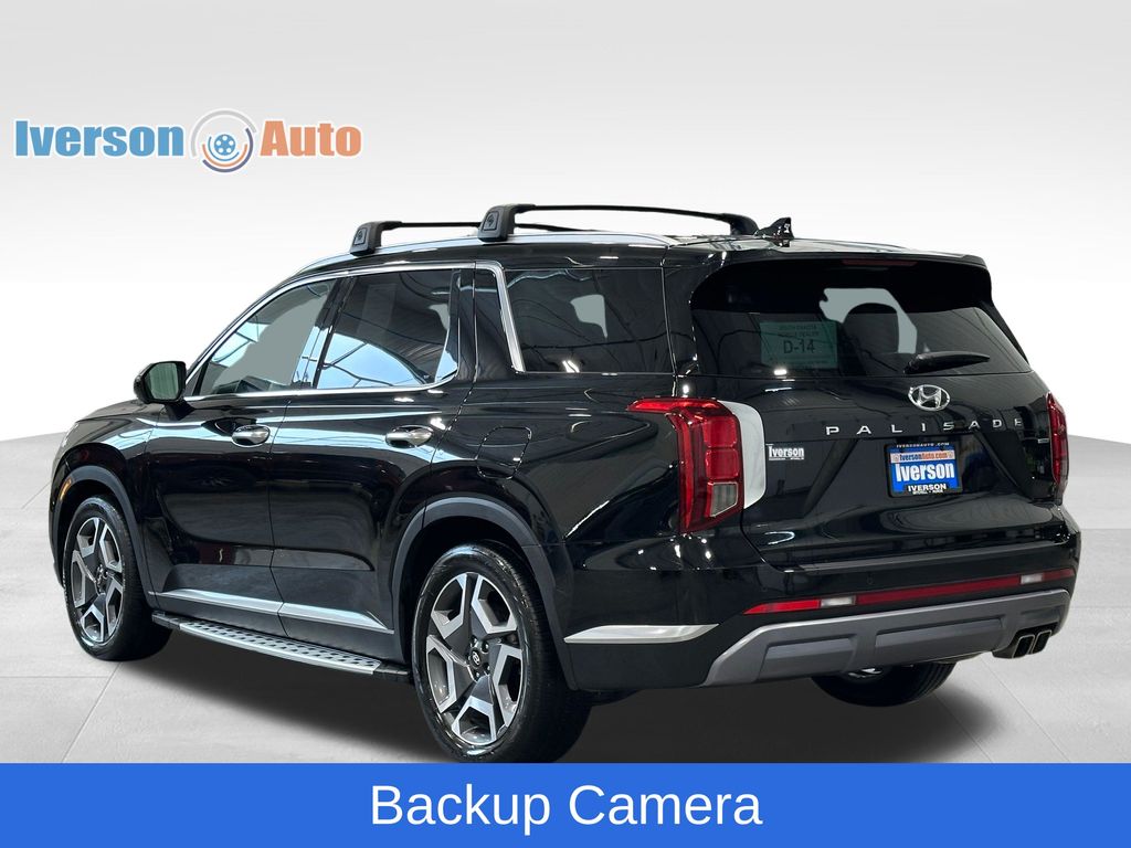 View vehicle photo 7