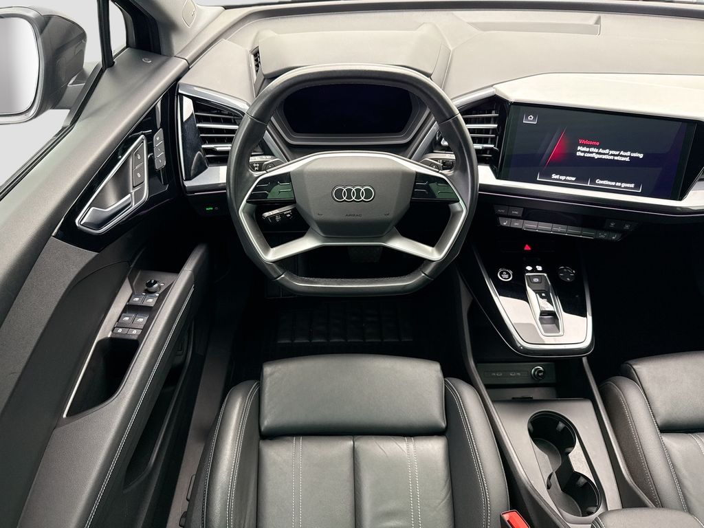 Thumbnail: 2023 Audi Q4 e-tron - 10