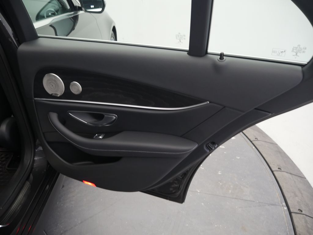 Thumbnail: 2023 Mercedes-Benz E-Class - 31