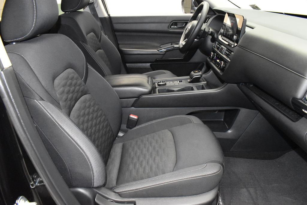 Thumbnail: 2024 Nissan Pathfinder - 23