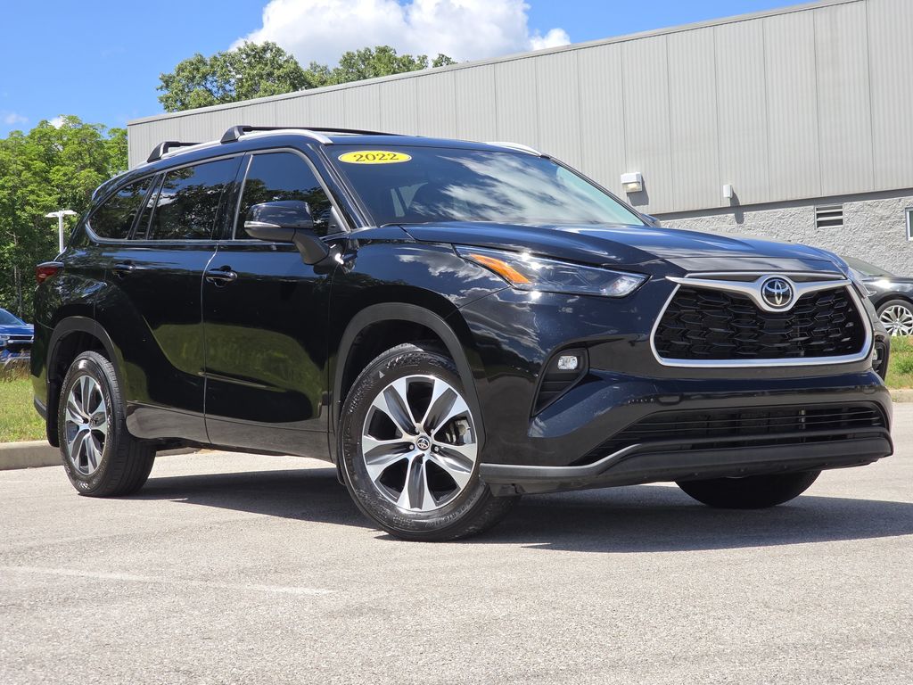 2022 Toyota Highlander XLE AWD