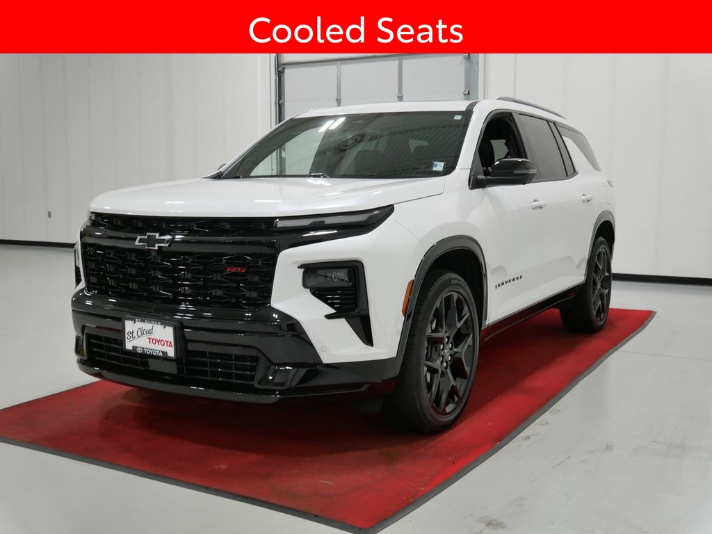 Used 2025 Chevrolet Traverse SUV