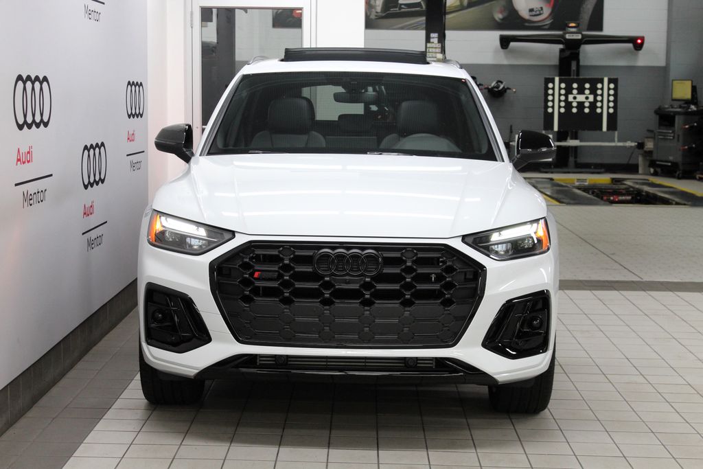 2025 Audi SQ5  9