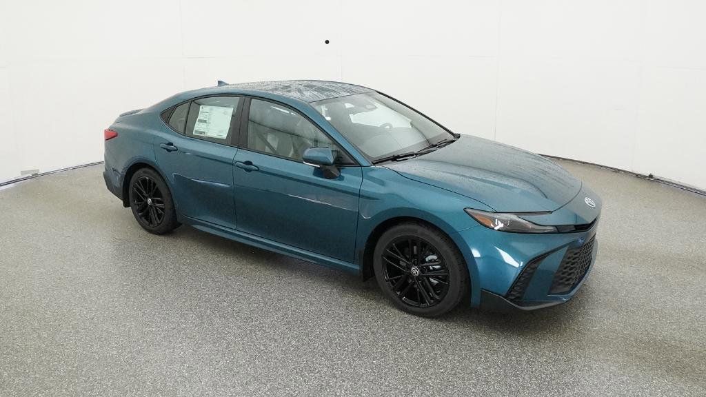 2025 Toyota Camry SE 11