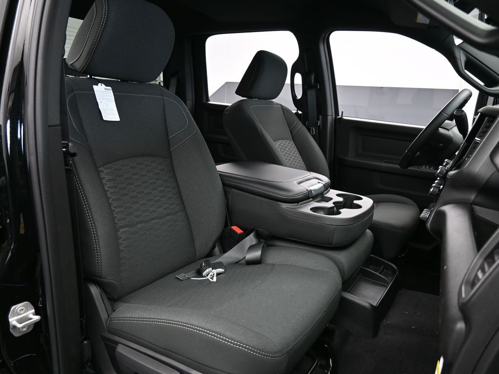 New 2026 Diamond Black Crystal Pearlcoat Ram Tradesman image 41