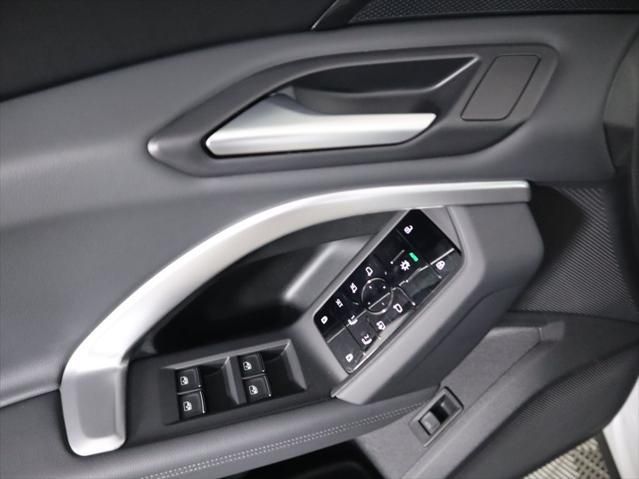 Thumbnail: 2025 Audi Q5 - 25