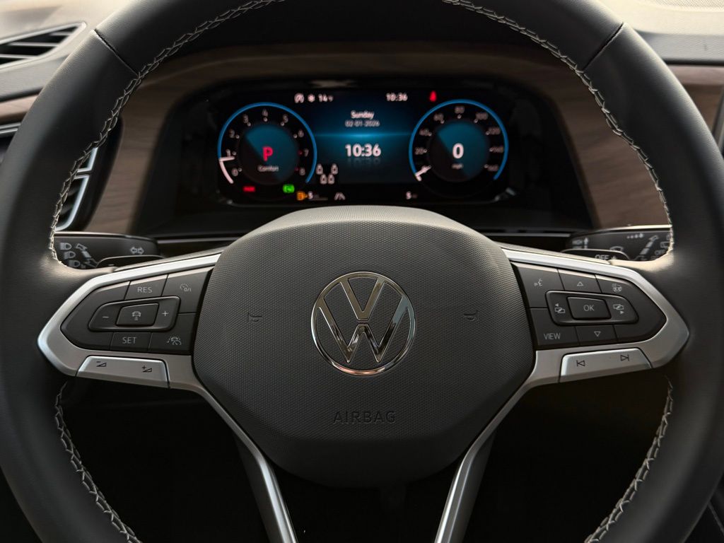 New 2026 Black Volkswagen 2.0T SE w/Technology image 31