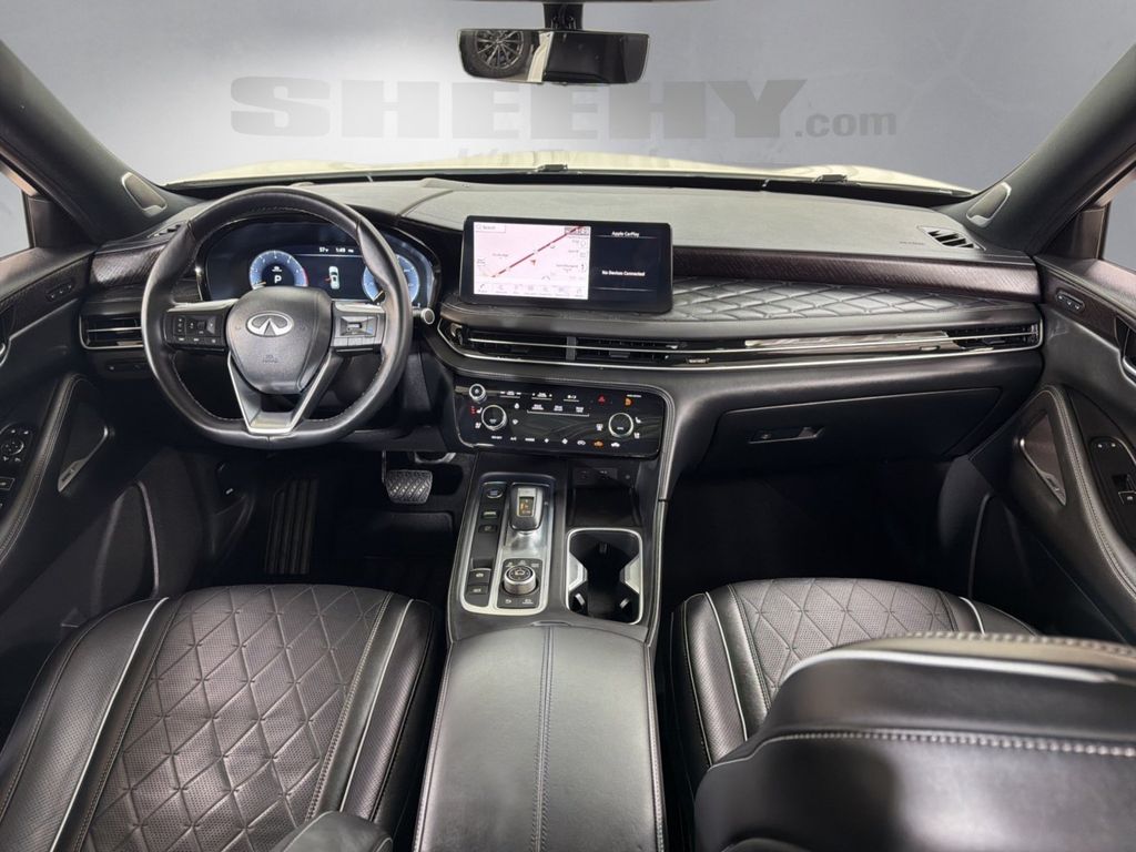Used 2025 Black INFINITI Autograph image 3