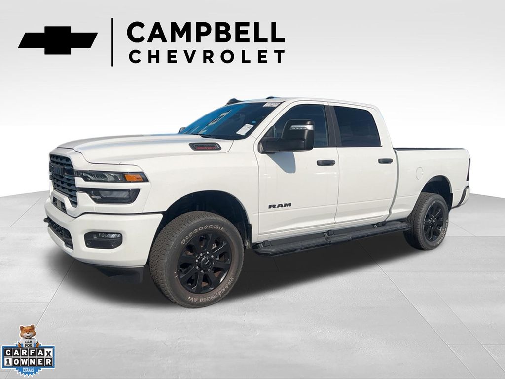 Bright White Clearcoat 2025 RAM 2500 Big Horn Crew Cab 4WD Pickup Truck Four-Wheel Drive 8-Speed Automatic