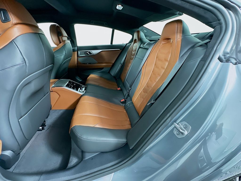 Thumbnail: 2026 BMW 8 Series - 17