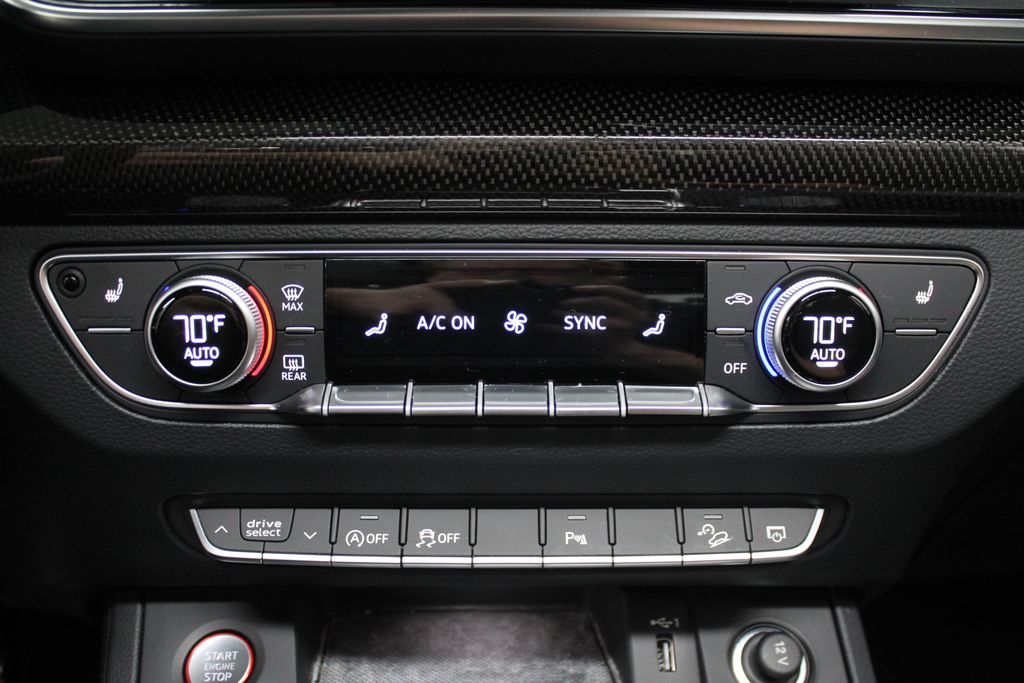 2022 Audi SQ5 Premium 17