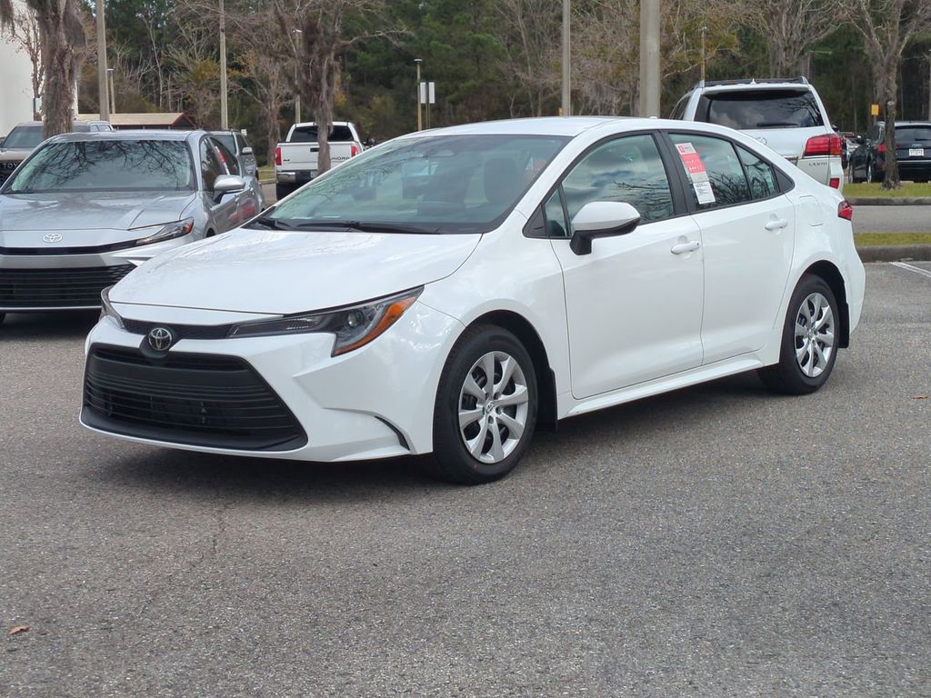 2026 Toyota Corolla LE's photo