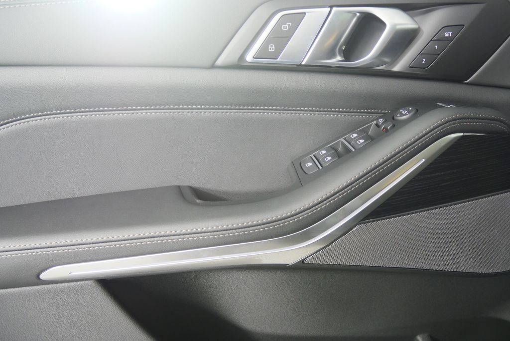 Thumbnail: 2026 BMW X5 - 8