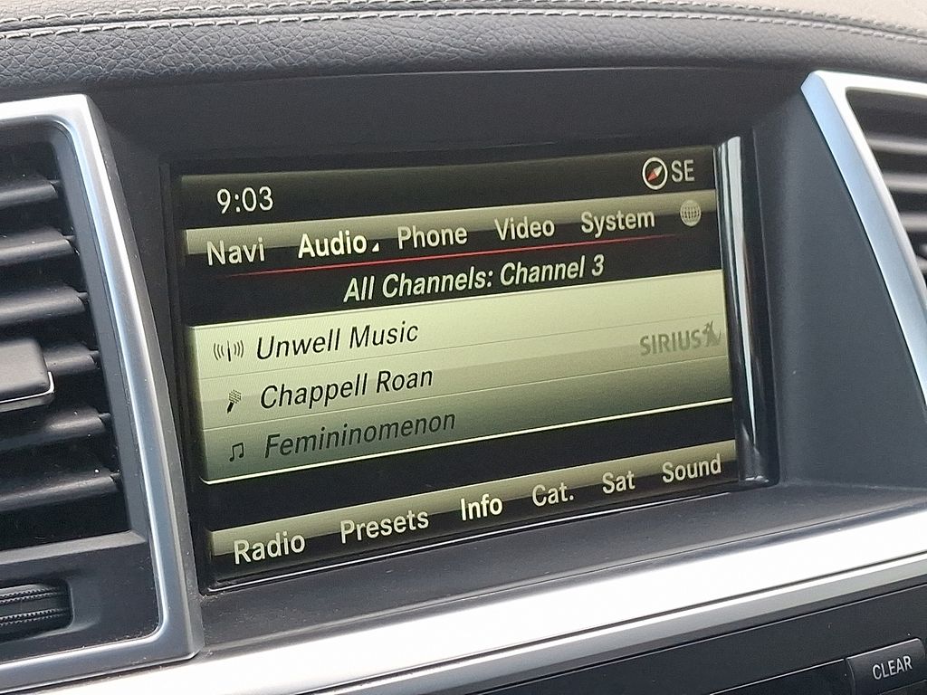 Thumbnail: 2016 Mercedes-Benz GL-Class - 20