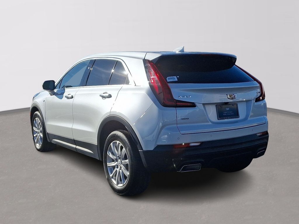 Thumbnail: 2022 Cadillac XT4 - 4