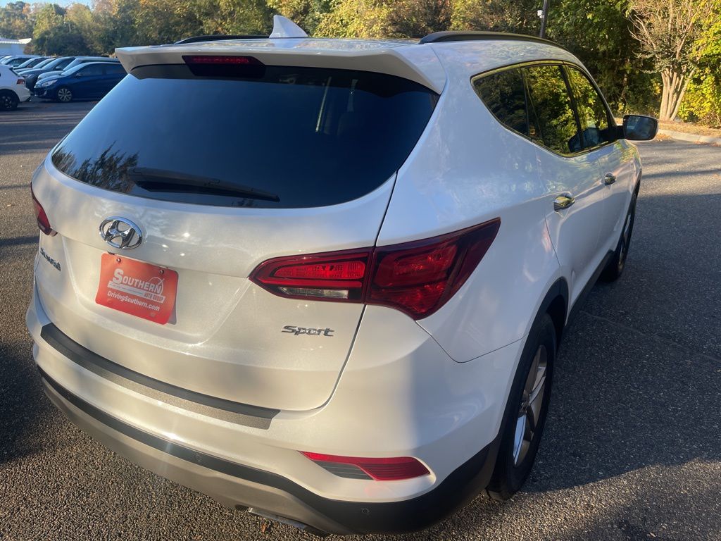 2017 Hyundai Santa Fe Sport 2.4 Base 11