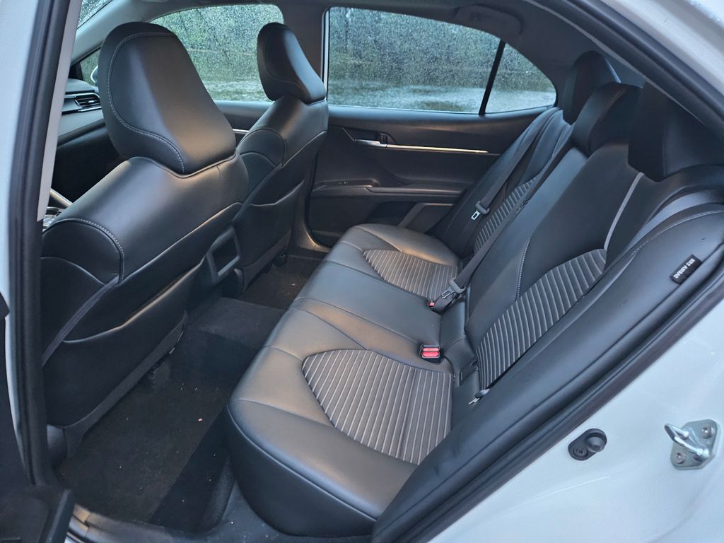 2022 Toyota Camry SE 13