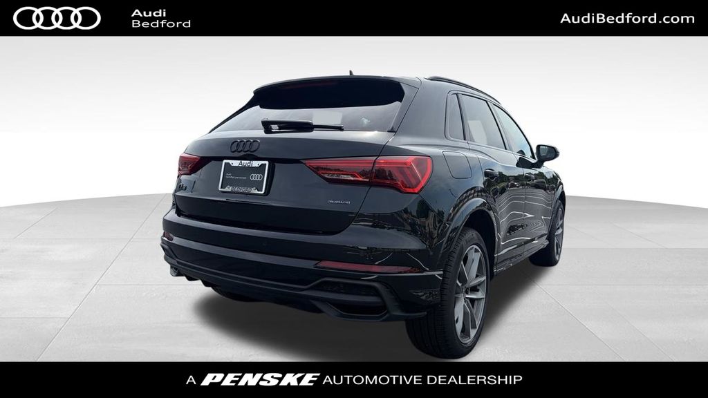 Thumbnail: 2023 Audi Q3 - 4