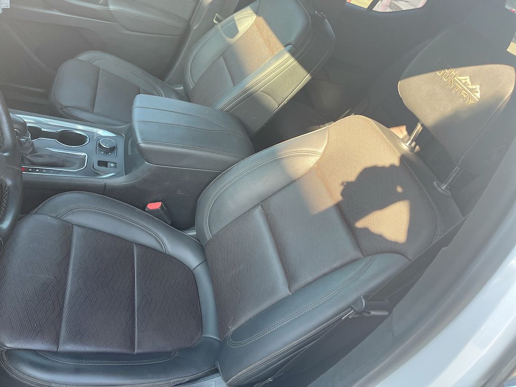 Used 2023 Beige Chevrolet High Country image 20