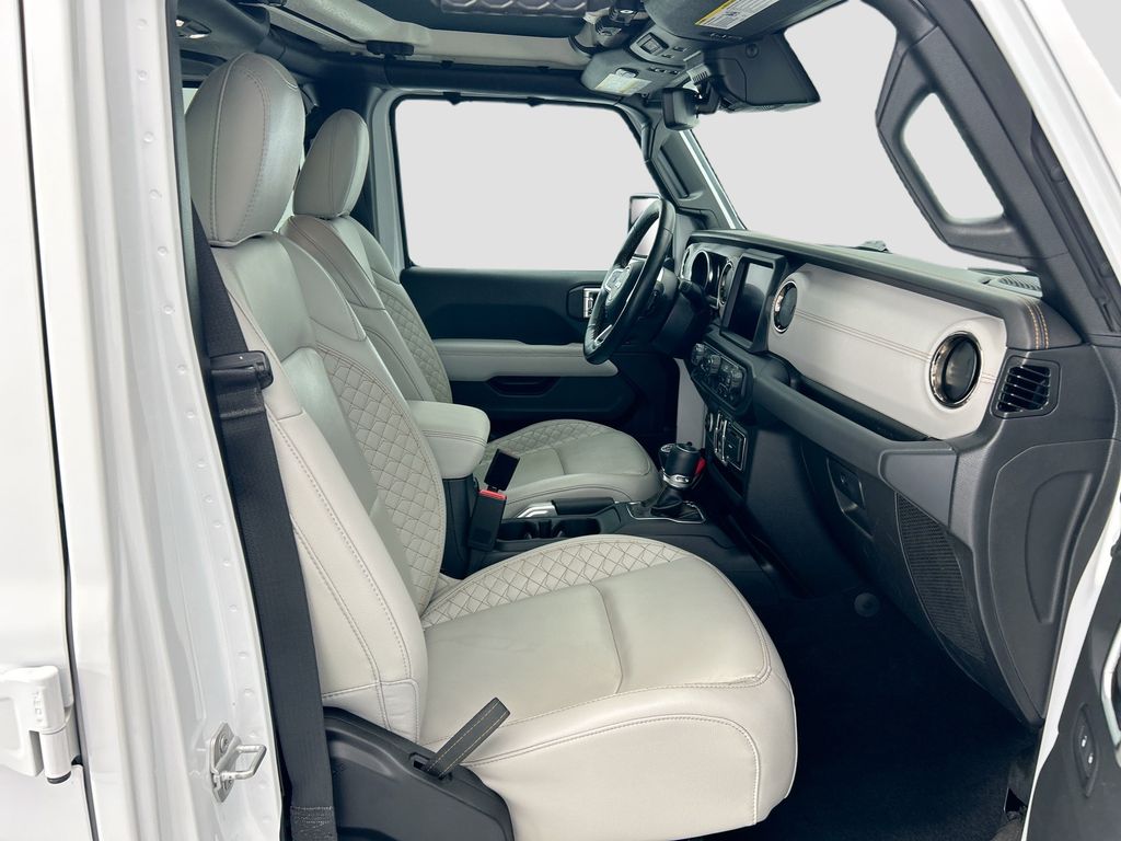 Thumbnail: 2023 Jeep Wrangler - 19