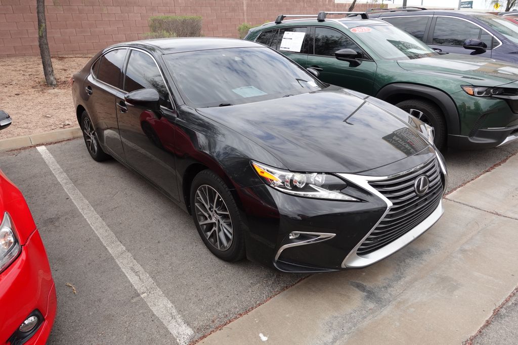 Used 2017 Lexus ES Sedan