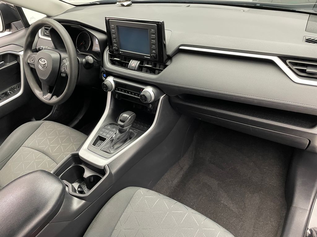 Thumbnail: 2021 Toyota RAV4 - 16