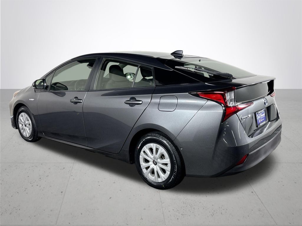 2021 Toyota Prius L