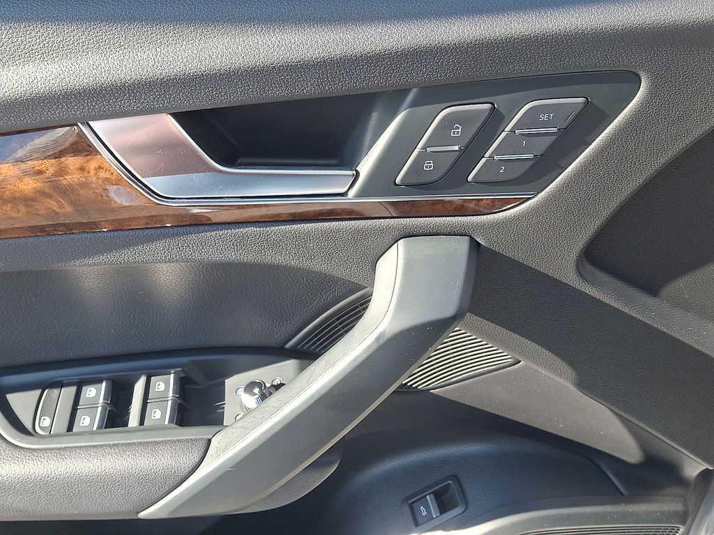 Thumbnail: 2018 Audi Q5 - 12