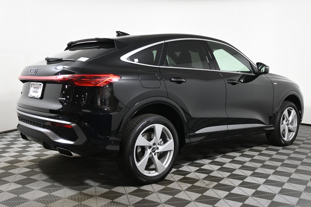 Thumbnail: 2025 Audi Q5 - 7