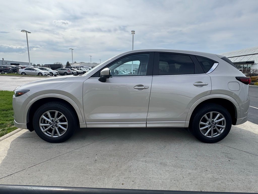 View vehicle photo 4