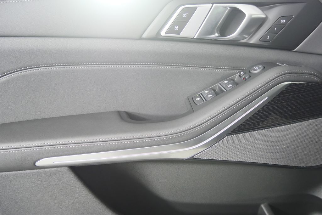 Thumbnail: 2026 BMW X5 - 8